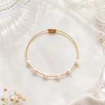 ゴムブレスレット｜Pearl Line｜パール編み込みの華奢ブレスレット｜ゴムに見えない｜重ね着け
