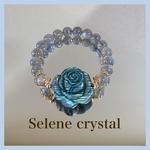 ラブラドライト薔薇ブレスレット　　　　　　　　　　　 〜幻想的な光を纏うブルーローズ〜　Selene crystal