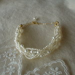 6連パールのブレスレット