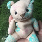 おまもりくまちゃん/オーガニックコットン　 ハンドペイント