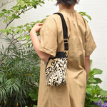 長財布 が縦に入る サコッシュ　ミニバッグ
