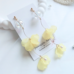 イエロー花びら　ガラスボール　クリスタルパール　ゆらゆら　ロング　ピアス　イヤリング　