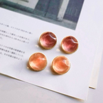 紅葉彩る水面 ピアス/イヤリング グラデーション オレンジ ボルドー 金属アレルギー対応 樹脂ピアス チタンピアス サージカルステンレス 空 夜空 ペイント 海 波 大ぶり 橙色 えんじ