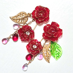 薔薇と露＊レッドローズ＊ダブル＊ワイヤーフラワー＊レジン＊チェコドロップ＊ピアス＊イヤリング＊