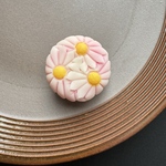 三輪はさみ菊の帯留めピンク