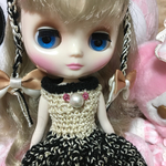 ブライス ニットワンピースとヘアーリボン