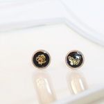 蝶と薔薇のボタンピアス　(アンティーク風)