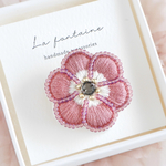 大人な赤のアネモネ刺繍ブローチ｜秋冬コーデに合う季節のお花アクセサリー　差し色にも　