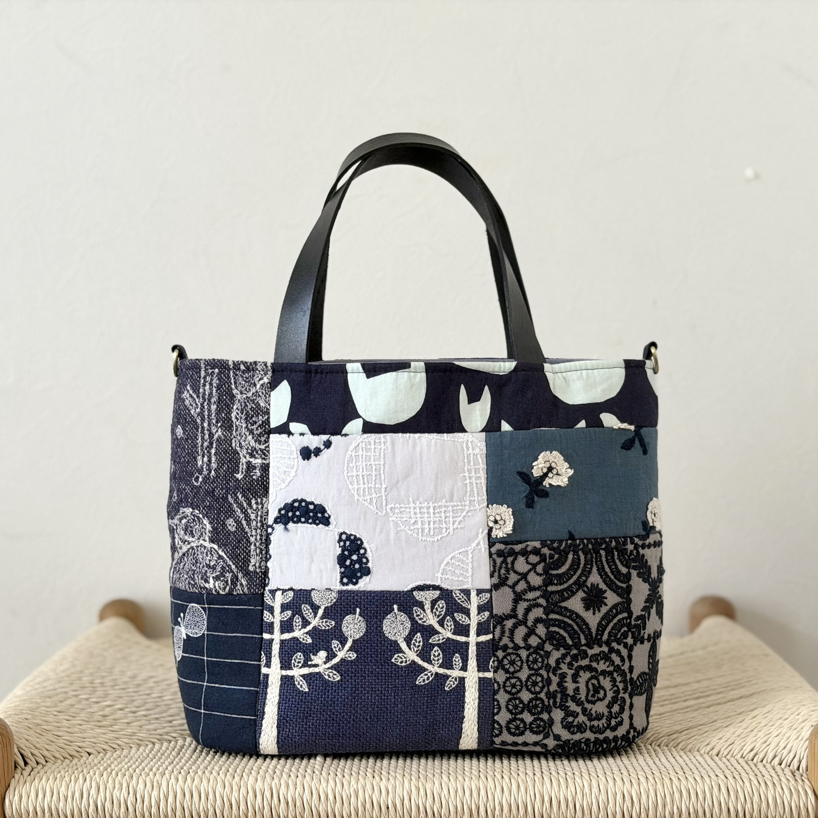 ⚮̈ミナペルホネン anemone light blue ネリオバッグ 巾着バッグ