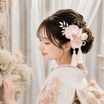 シャンパンピンクの胡蝶蘭の髪かざり　成人式　白無垢　ブライダル　結婚式　花嫁　着物　和装　卒業式　ヘアアクセサリー