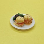 ミニチュアフード「エッグベネディクト（サーモン）」
