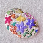 リネンと刺繍の秋の草花のヘアゴム orブローチ　桔梗
