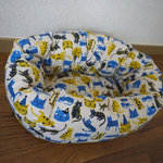 ペット用ベッドクッション［シュールなネコ柄・ベージュ］
