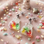 【ポップで可愛い】お菓子袋のグミ＆ゼリービーンズのシャカシャカ ピアス / イヤリング