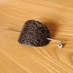 アンティークフラワー　革のかんざしバレッタ(マジェステ)