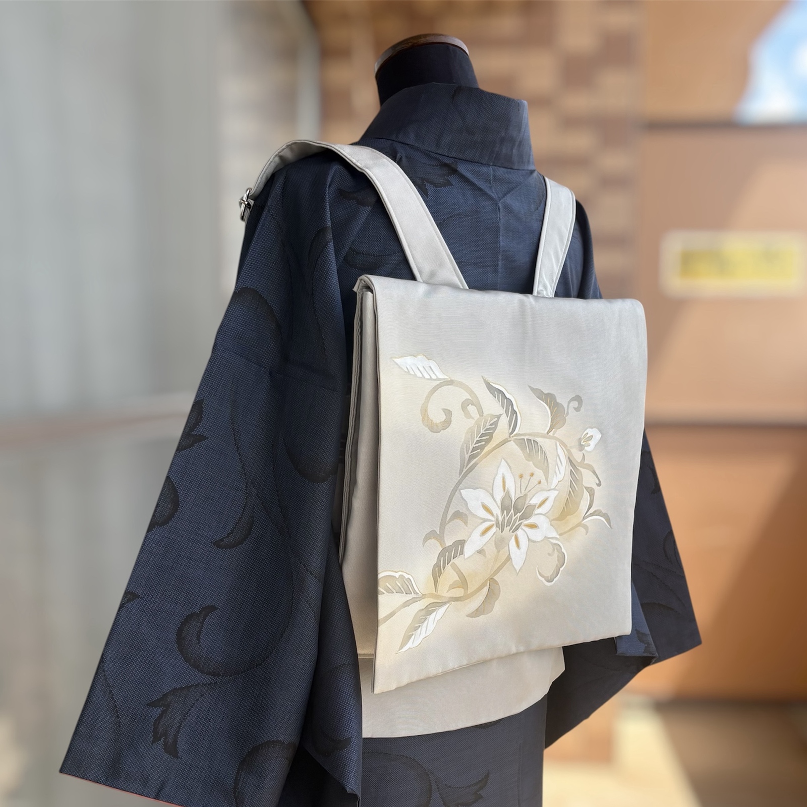 能面割 帯 リメイク リュックサック 大サイズ サイドポケット付き 鳥 帯 リメイク 能面割 帯 リメイク リュックサック 大サイズ サイドポケット付き 鳥 帯 リメイク