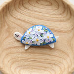 刺繍のブローチ＊小鳥＊からし色