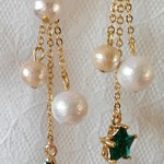 星のガラスチャーム🌟とコットンパールいっぱいピアス💖　グリーン