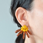 Sucre【レザーピアス/イヤリング】“yellow brown”