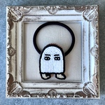 《ビーズ刺繍》メジェド様ヘアゴム