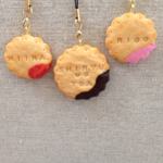 Red milk様専用ページ  さくさくチョコかけクッキー名入れストラップ