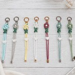 【全5色】【新色追加】お花とハートが可愛い🎶パラコード マルチホルダー ・マルチストラップ・ペットボトルホルダー・タオルホルダー・スマホストラップ・推しぬいホルダー