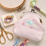 [ nishinauniさま用ページ ]レッサーパンダとお花刺繍ブローチ、ウミガメのがま口