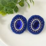 再販しました。♡まんまるいビーズ刺繍イヤリング4（ブルー）