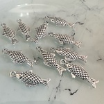 シルバー 魚 チャーム 10個 セット