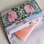 期間限定10%off ¥3900→¥3510薄型／お薬手帳ポーチ／🌷お揃いのお薬バッグ付き🌷／かさばらない／ピンパーネルお薬手帳ケース／診察券入れ／マルチケース／通院ポーチ　敬老の日ギフト