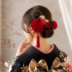 深紅のダリアの髪飾り/飾れるBOX対応有り/成人式/卒業式/結婚式/前撮り/和装　ヘッドドレス　ウエディング  髪飾り　ブライダル　タッセル