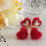 《送料無料》ふわもこ♡ハートのイヤリング〜Red〜