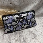 チシャ猫の刺繍が映える がま口長財布｜大人かわいいブラック×パープル