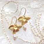 16KGP 淡水パール&flowerゴールド ピアス(イヤリング)