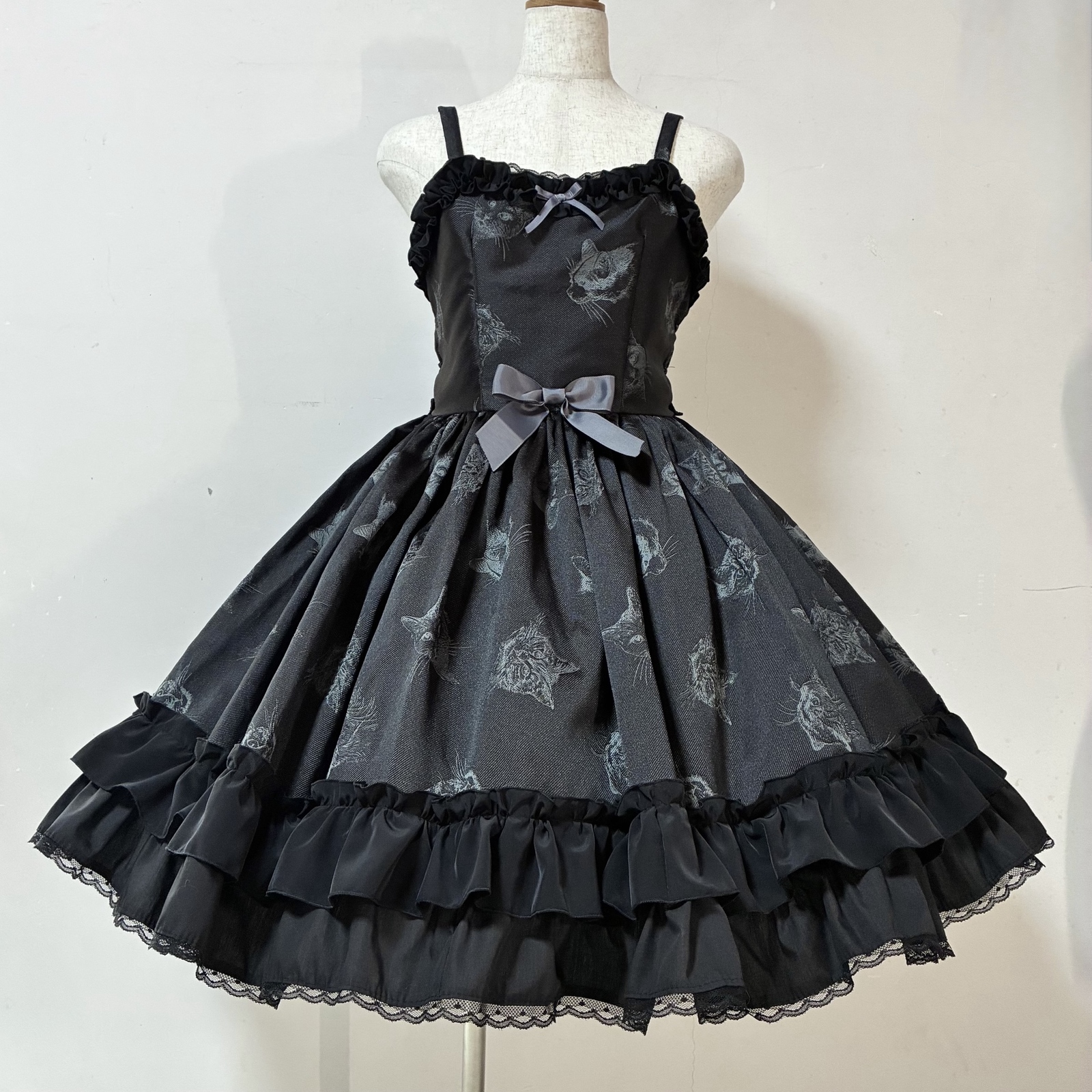 ハンドメイド　ロリィタ　胸開きジャンパースカート　黒 ロリータ ハンドメイド大きいサイズの通販 ロリィタ 胸開きジャンパー