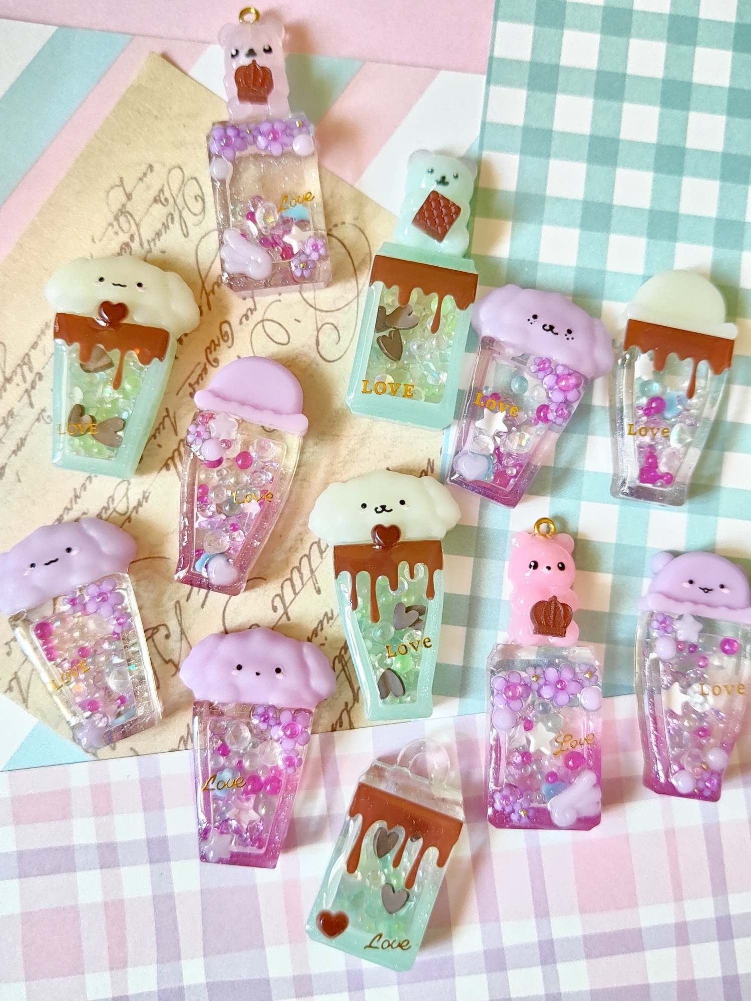 チョコ×バニラクリームチョコミントドリンク シェイカーキーホルダー