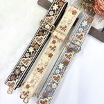 ꫛꫀꪝ✧‧˚ ハートのレオパード♡゛スマホショルダー　  カメラストラップ　ショルダーストラップ　　インド刺繍リボン