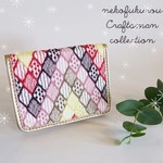 マルチカラー刺繍　パスケース　定期入れ