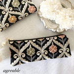 《new》🥀インド刺繍　インド刺繍リボン　花柄刺繍ペンケース　刺繍ペンケース　刺繍ポーチ　インド刺繍ペンケース　インド刺繍ポーチ　ペンケース　ギフト　フェイクレザー　黒　パールチャーム付き