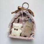 【Mピンク サクラソウ柄】レース刺繍 前面クリアぬい巾着｜ポーチ ちびぬい はぴぬい  ぬいぐるみ ぬいポーチ 巾着袋 クリア くすみカラー 透明 PVC カラビナ 推し活 ベージュ 
