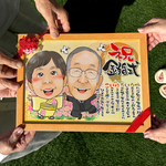 かわいい似顔絵プレゼント 結婚記念日に人気 金婚式 名前ポエム 金に輝く高級柄