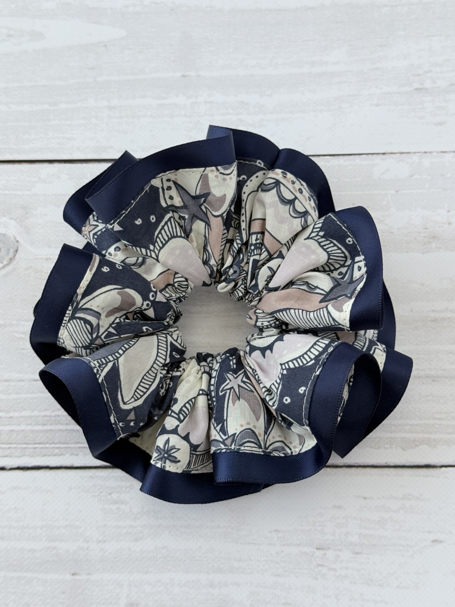 インド刺繍リボンのシュシュ 〈ブルーグレー〉 品番：IS-009 - fleurs