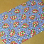 小学生のランチマット、ランチクロス　いちご/チェック（４０×６０サイズ）