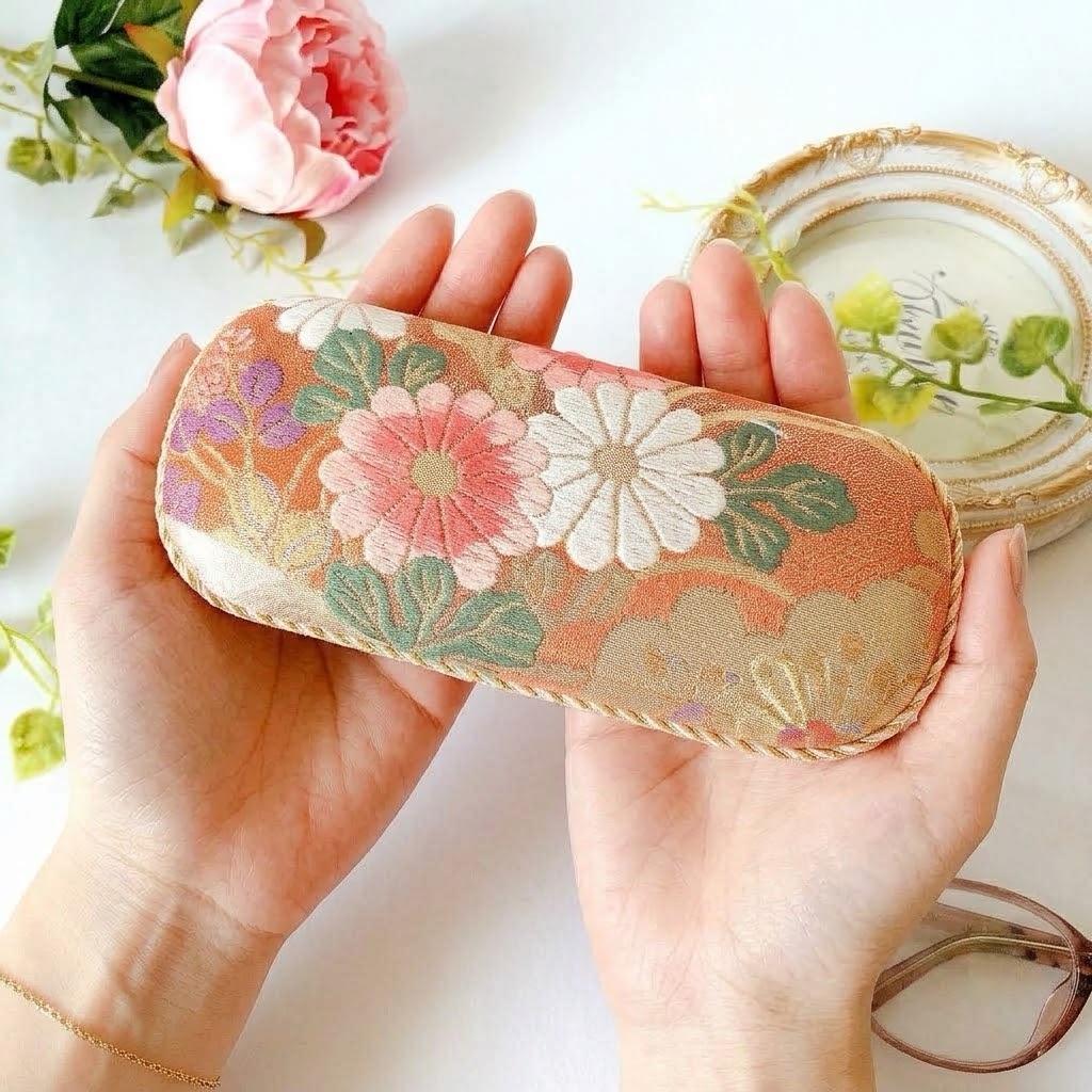 帯バッグ【萩牡丹紋様】金箔 着物帯リメイクバッグ - 彩鳥〜irodori