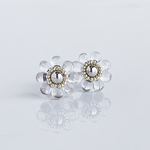 ビーズで仕立てたお花の耳飾り【ピアス・イヤリング】【クリア× シルバー】〜Fleurフルール〜
