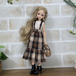NO,665リカちゃん服  秋色チェックのサスペンダースカート　アイボリー　チュールレーストップス　お出かけコーデ　リアルクローズ