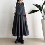 カジュアルにもセミフォーマルにも♪　プリーツスカートとベストのセットアップ 
