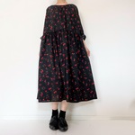 秋に＊大人のダークチェリー柄長袖ワンピース＊刺繍調＊国産コットン100％＊ポケット付＊フリーサイズ＊上品リラックススタイル◎
