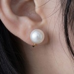 送料無料☆<Pearl Light> パール一粒・柔らかな輝き◆痛くないイヤリング◆デイリー オフィス 上品 シンプル