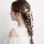 ♥️200【 ベージュ 】ベロアリボン のポニーフック ヘアリボン